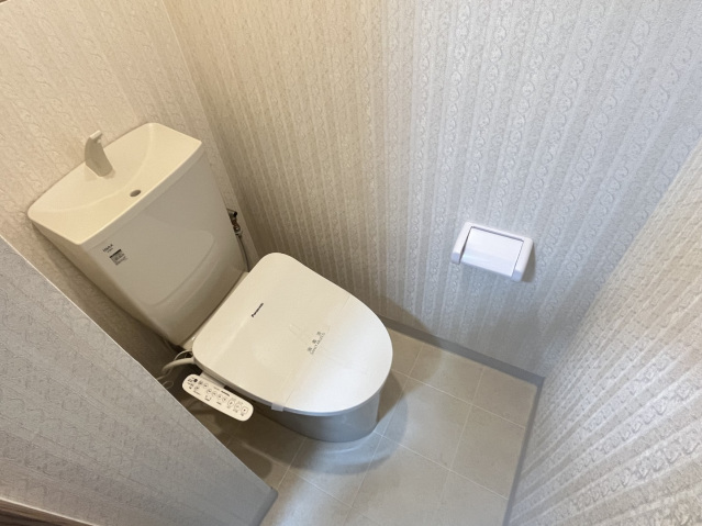 トイレ　お問合せはシティホーム海田センター　082-821-2227