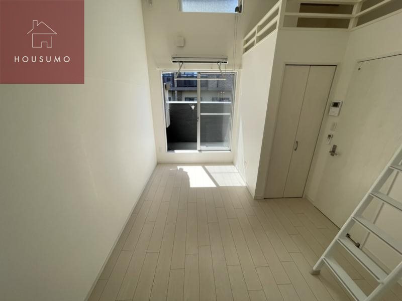 居室・リビング　ゆったり過ごせる居間です