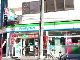 コンビニ　ファミリーマート（コンビニ）まで83m