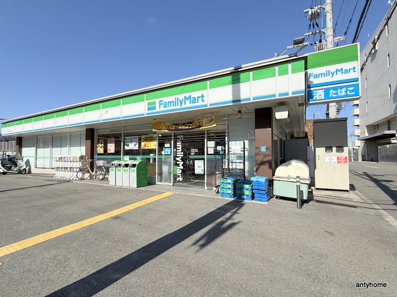 コンビニ　ファミリーマート 小松変電所前店（コンビニ）まで384m
