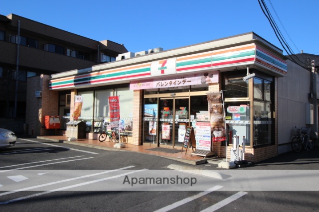 コンビニ　セブンイレブン（コンビニ）まで428m