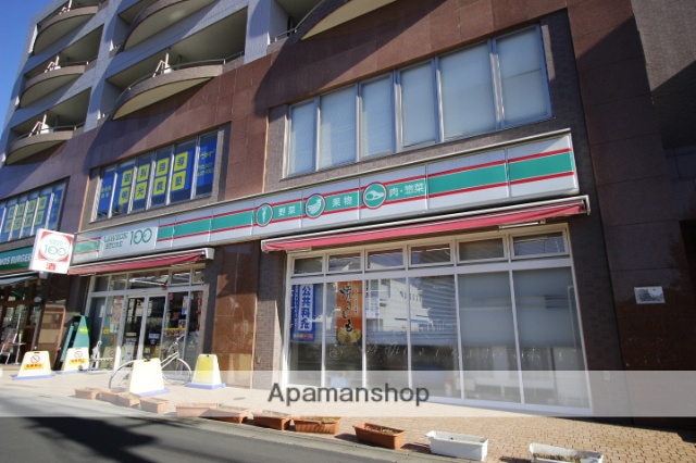 コンビニ　ローソンストア１００（コンビニ）まで494m