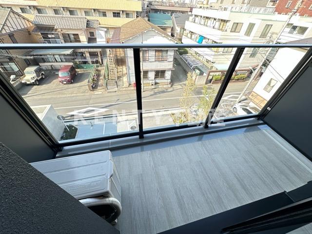 バルコニー　広々としたバルコニーです