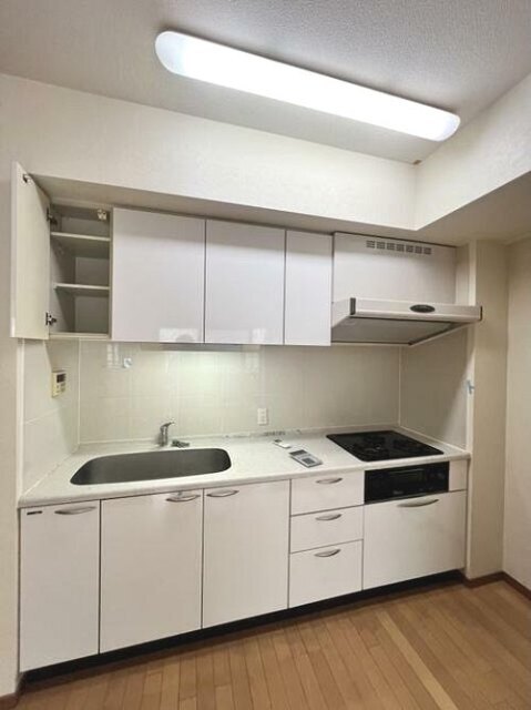 キッチン　人気のシステムキッチンです