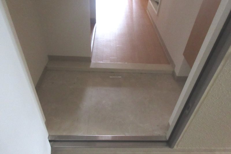 玄関　下駄箱付いてます。