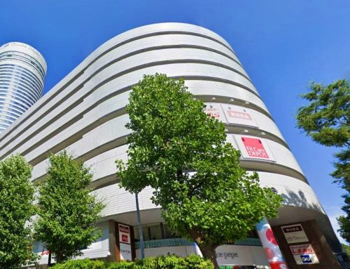 ショッピングセンター　新横浜プリンスペペ（ショッピングセンター）まで334m