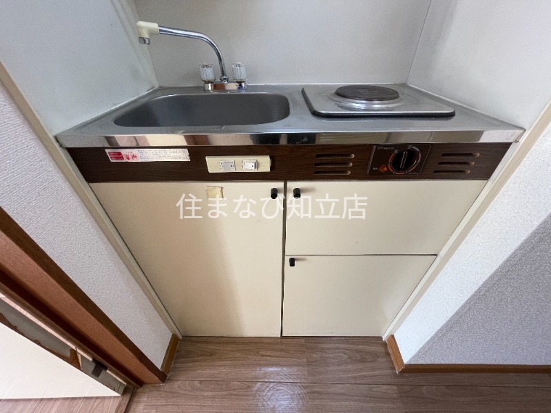 キッチン　別室同型写真