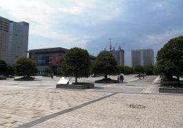 公園　イーストプロムナード公園（公園）まで900m