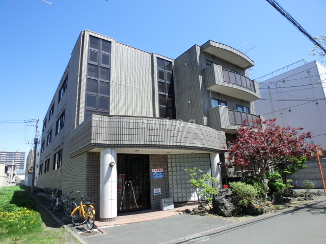 建物外観　ドミトリ・クレスト