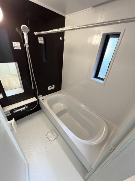 バス・シャワールーム　広々1坪タイプのバスルーム