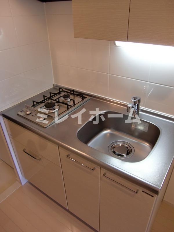 キッチン　同建物内、別のお部屋の参考写真になります。