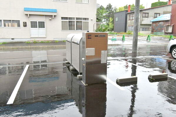 その他共有部分　忙しい朝に便利なダストボックスです♪