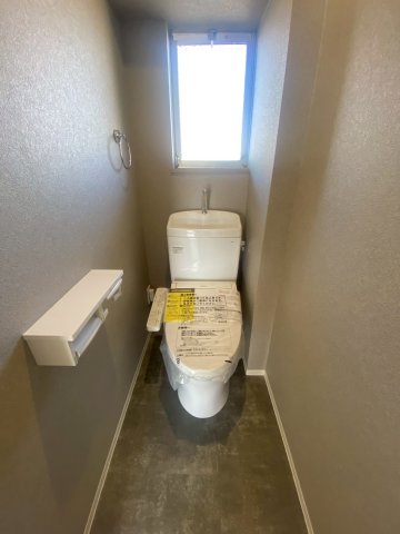 トイレ　ゆったりとした空間のトイレです