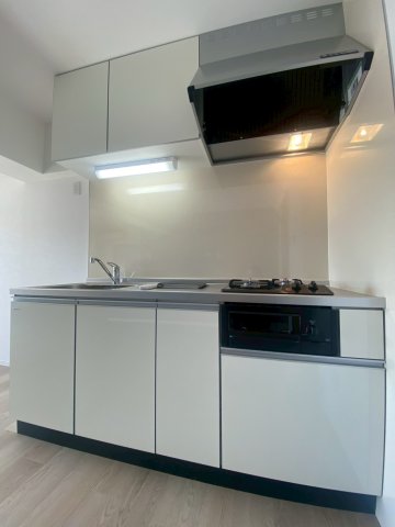 キッチン　コンパクトなキッチンで掃除もラクラク