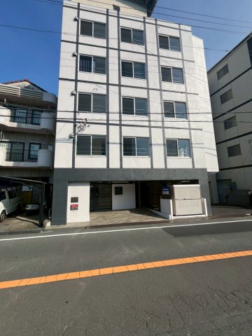 建物外観　落ち着いた雰囲気の外観です