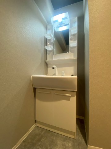 洗面設備　コンパクトで使いやすい洗面所