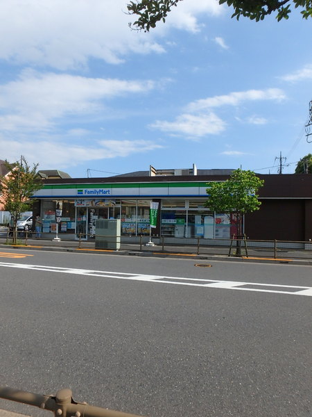 コンビニ　ファミリーマート足立平野店（コンビニ）まで1155m