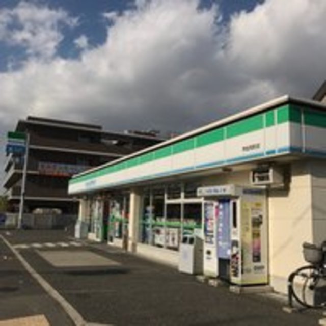 コンビニ　ファミリーマート堺金岡店（コンビニ）まで373m