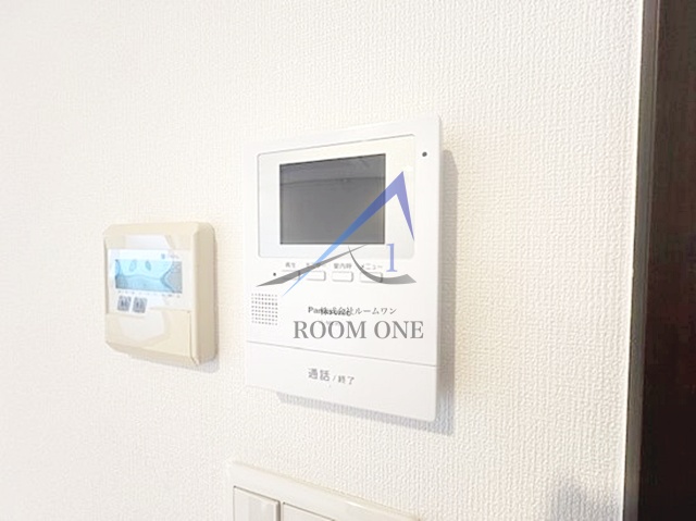 セキュリティ　モニター付きインターホンです。