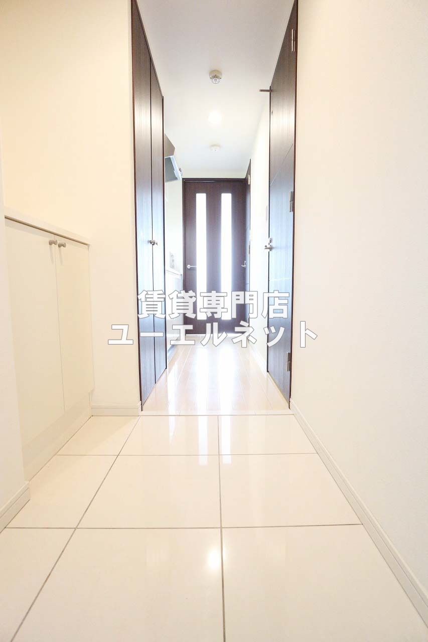 玄関　住まいの顔ともなる玄関