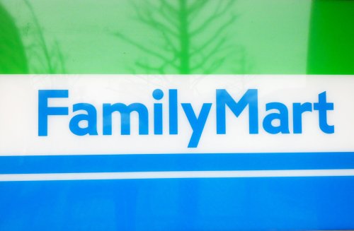 コンビニ　ファミリーマート 王禅寺西店（コンビニ）まで178m