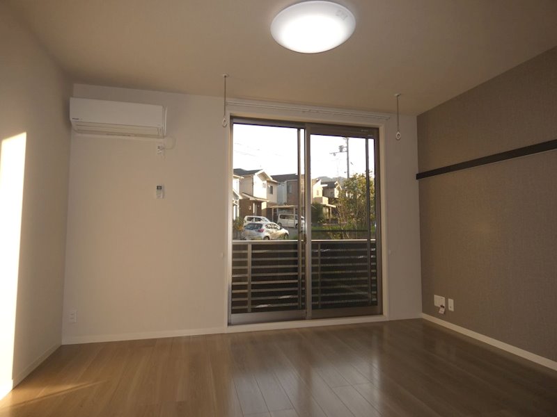 居室・リビング　※同タイプ別部屋の写真となります。