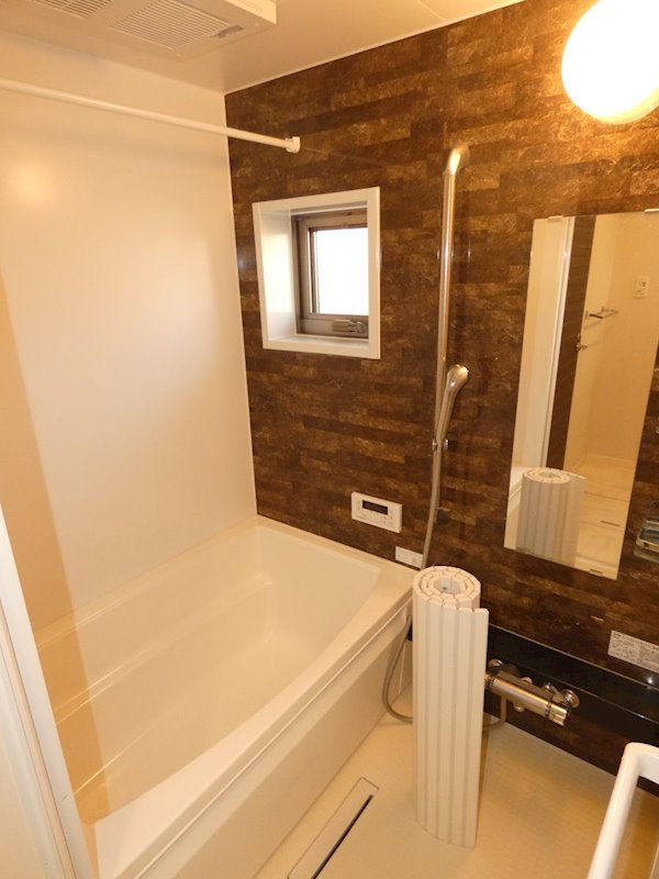 バス・シャワールーム　※同タイプ別部屋の写真となります。