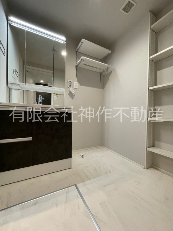 洗面設備　洗髪洗面化粧台