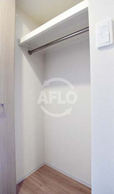 収納　ファーストフィオーレ難波南アルマ　クローゼット