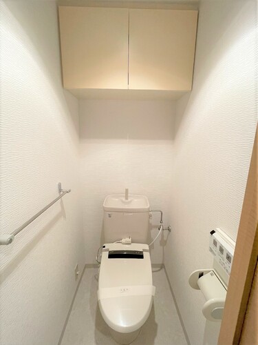 トイレ　温水洗浄便座トイレ（前回内装時2022年4月撮影）