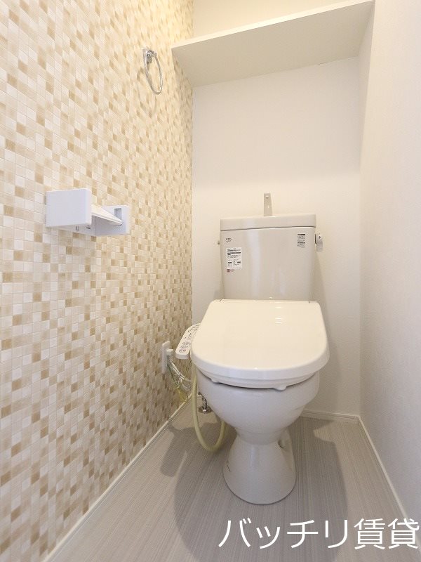 トイレ　画像は同型タイプの為、現状を優先致します。