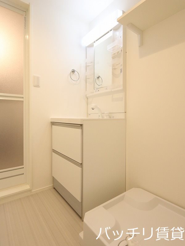 洗面設備　画像は同型タイプの為、現状を優先致します。