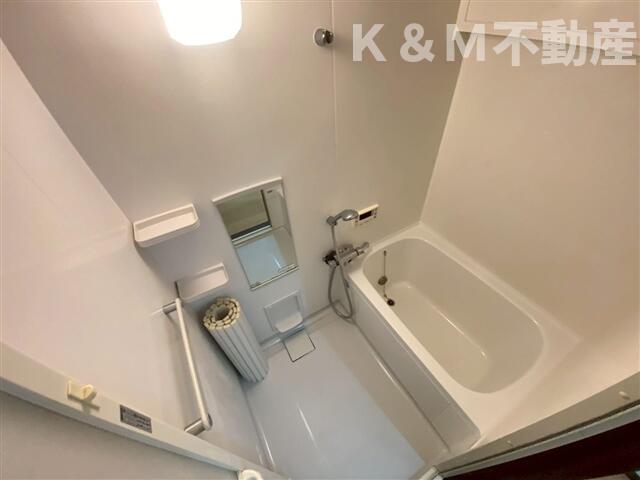 バス・シャワールーム　お風呂です