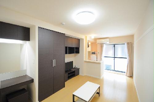 居室・リビング　実際のお部屋と異なる場合がございます。