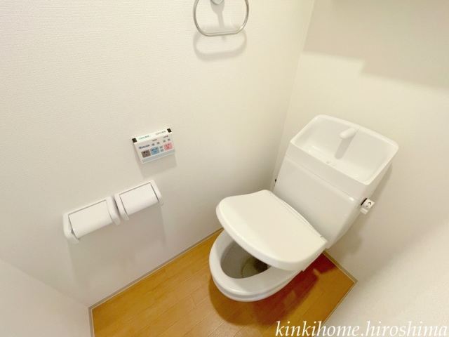 トイレ　写真は別のお部屋です。