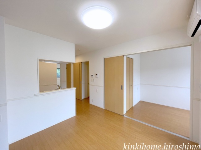 居室・リビング　写真は別のお部屋です。