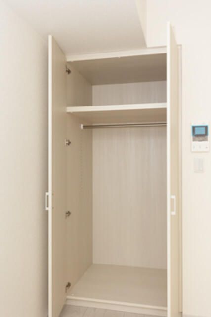 収納　写真は同タイプ住居です