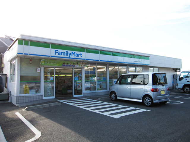 コンビニ　ファミリーマート横須賀長井一丁目店（コンビニ）まで542m