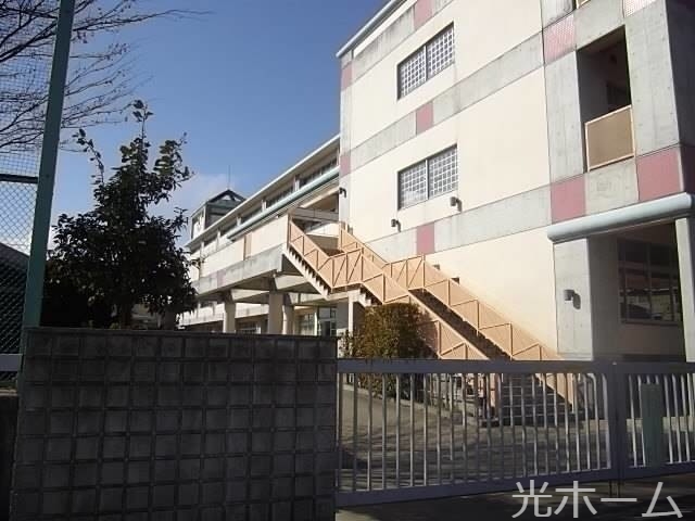 小学校　所沢市立和田小学校（小学校）まで704m