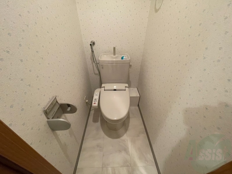 トイレ　トイレです。ウォシュレット付を探している方、おすすめです。