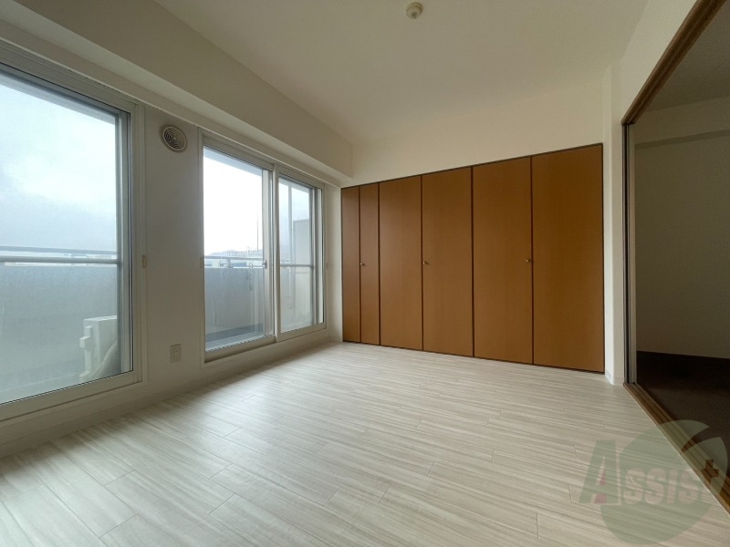 居室・リビング　広々としたリビングですね。使い勝手がよさそうですね！