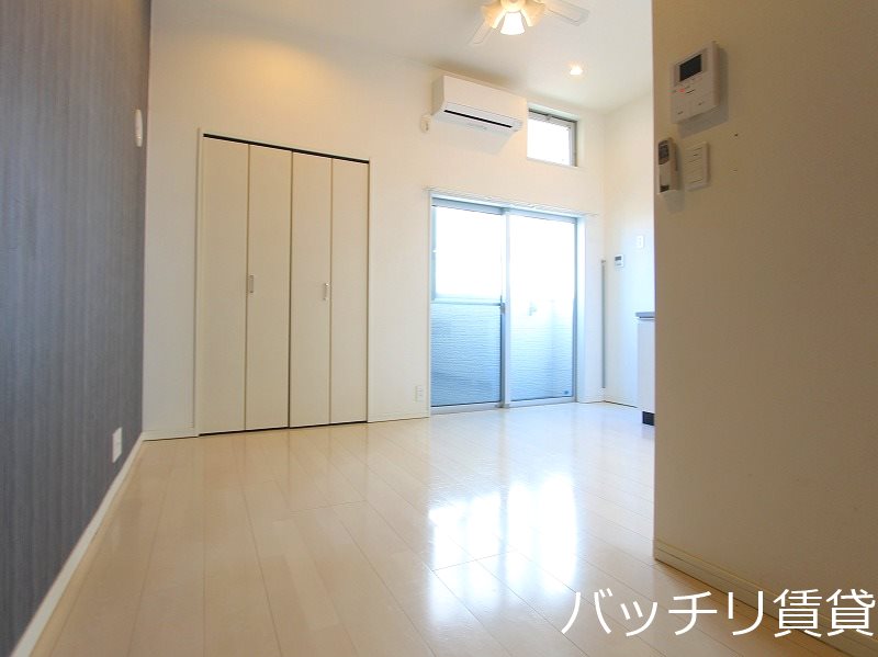 バルコニー　※画像は別号室の為、現状優先となります。