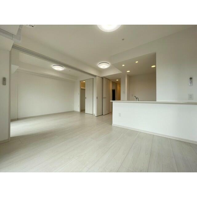 ロビー　※参考写真（同タイプ・別部屋）