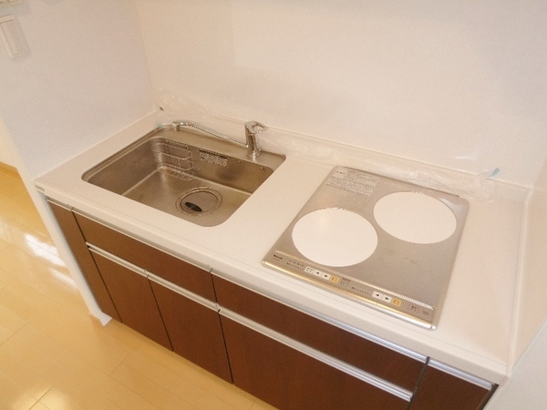 キッチン　収納も豊富なシステムキッチンです！