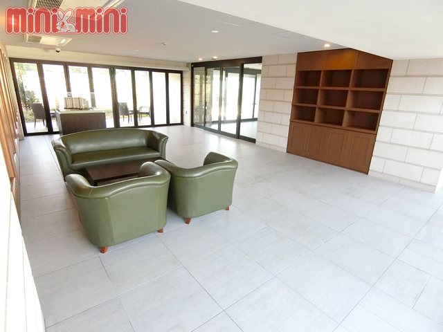 ロビー　ママ友との交流もできるスペース