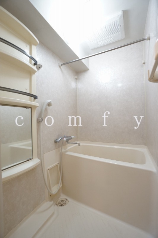 バス・シャワールーム　バスルーム