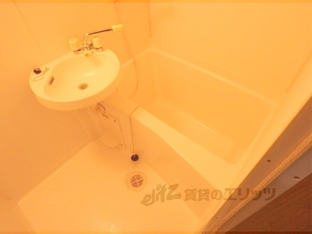 バス・シャワールーム　バス