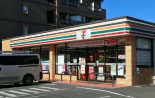 コンビニ　セブンイレブン 川崎栗谷3丁目店（コンビニ）まで379m