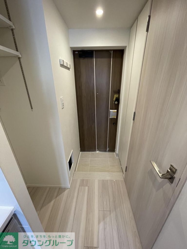 玄関　※別部屋参考写真