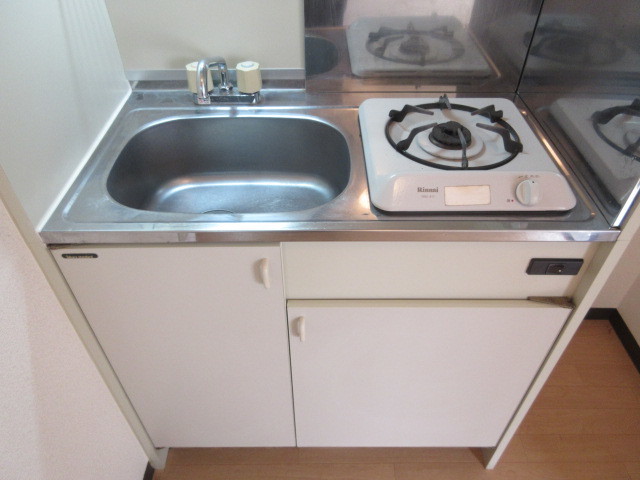 キッチン　１口ガスコンロ付きです